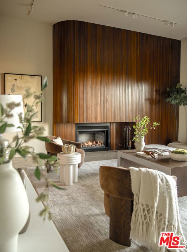 3625 Lowry Road, Los Angeles