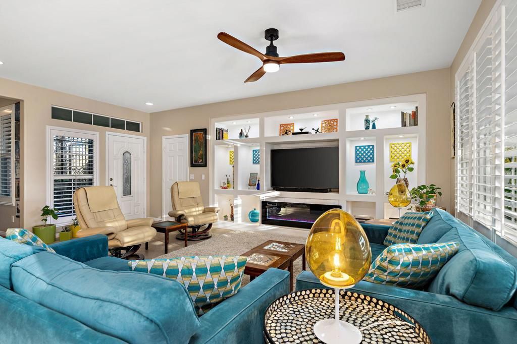 61054 Fire Barrel Drive, La Quinta