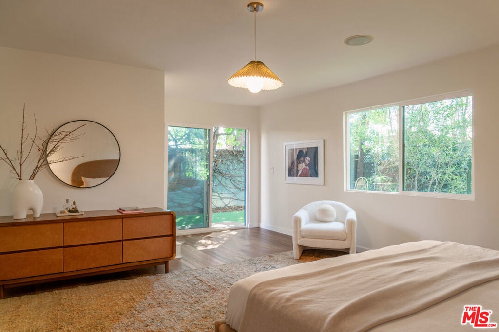 Photo of Listing #26660373