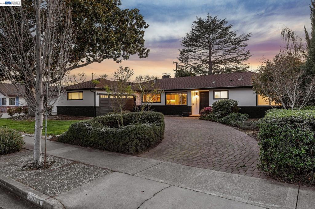 Photo of Listing #41126315