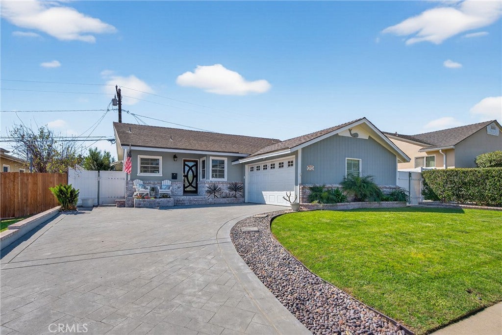 Photo of Listing #SB26050982