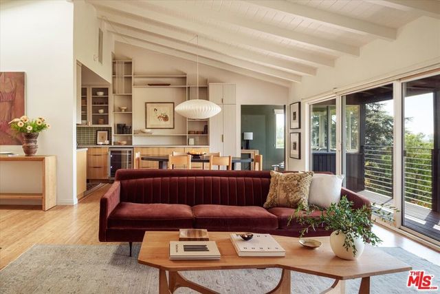 2015 Hollyvista Avenue, Los Angeles