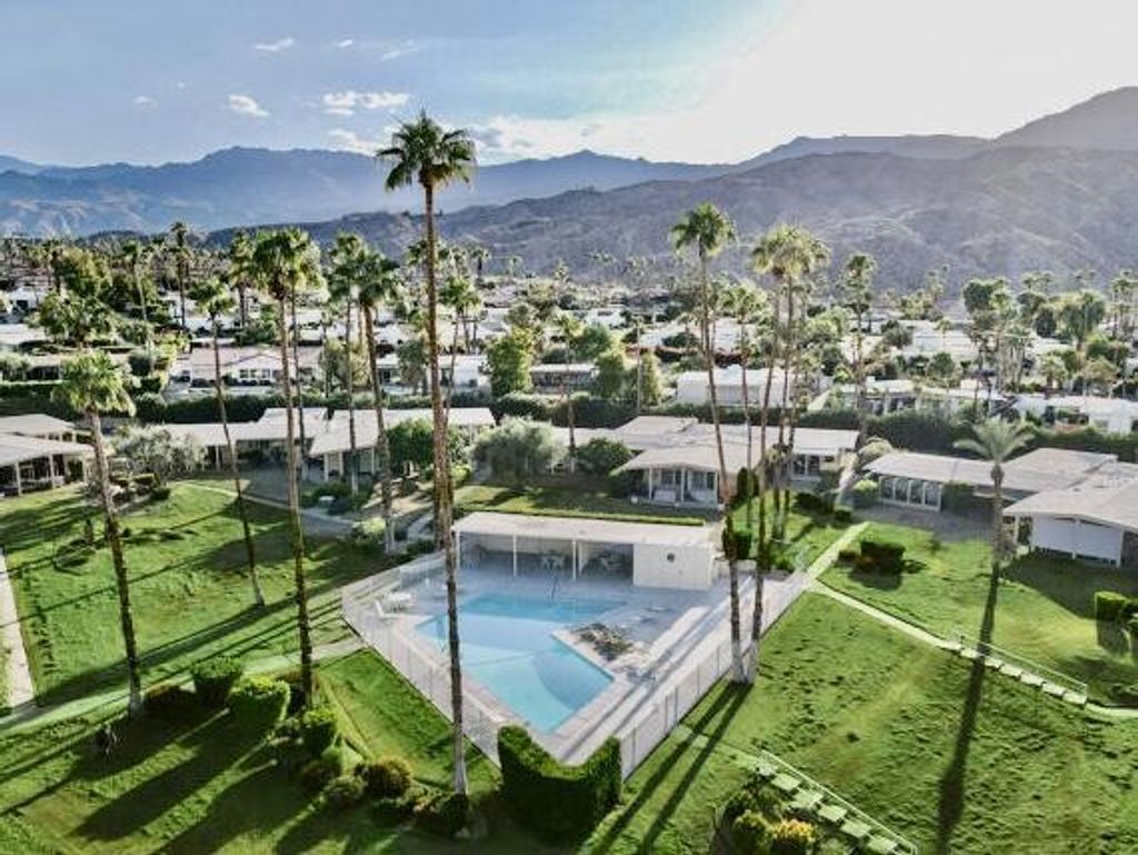 46181 California 74 # 17, Palm Desert
