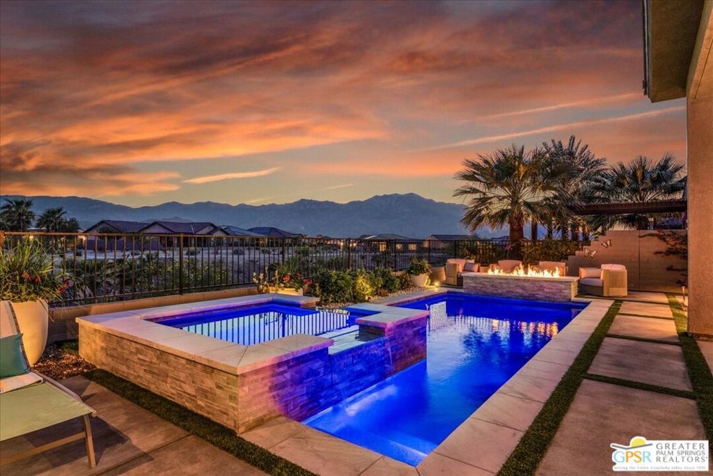83 Prosecco, Rancho Mirage