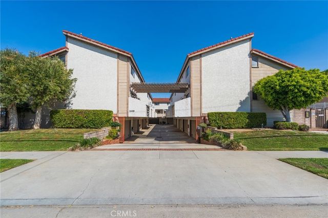 1149 Magnolia 16, Gardena.