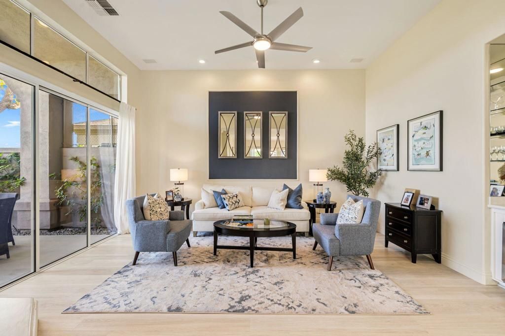 434 Desert Holly Drive, Palm Desert