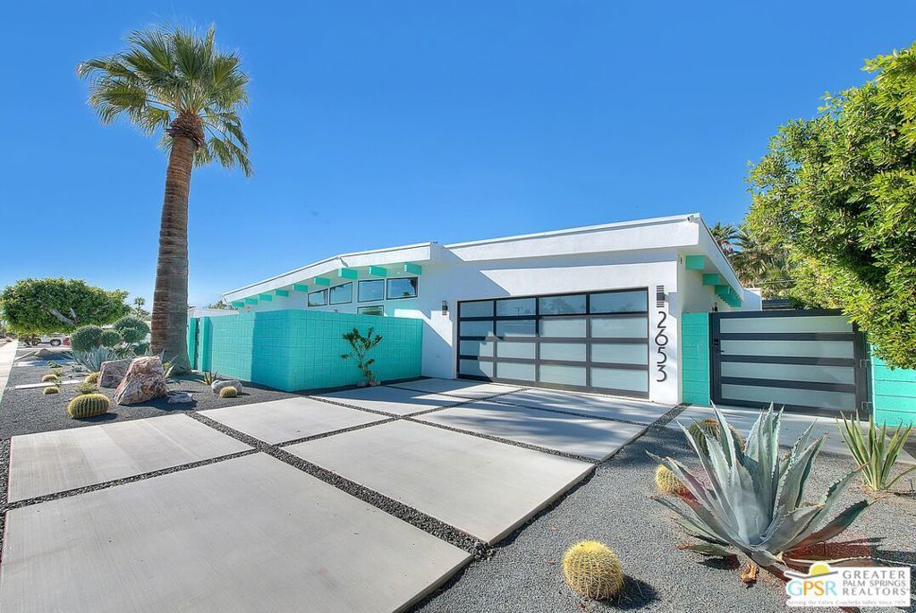 2653 N Kitty Hawk Drive, Palm Springs