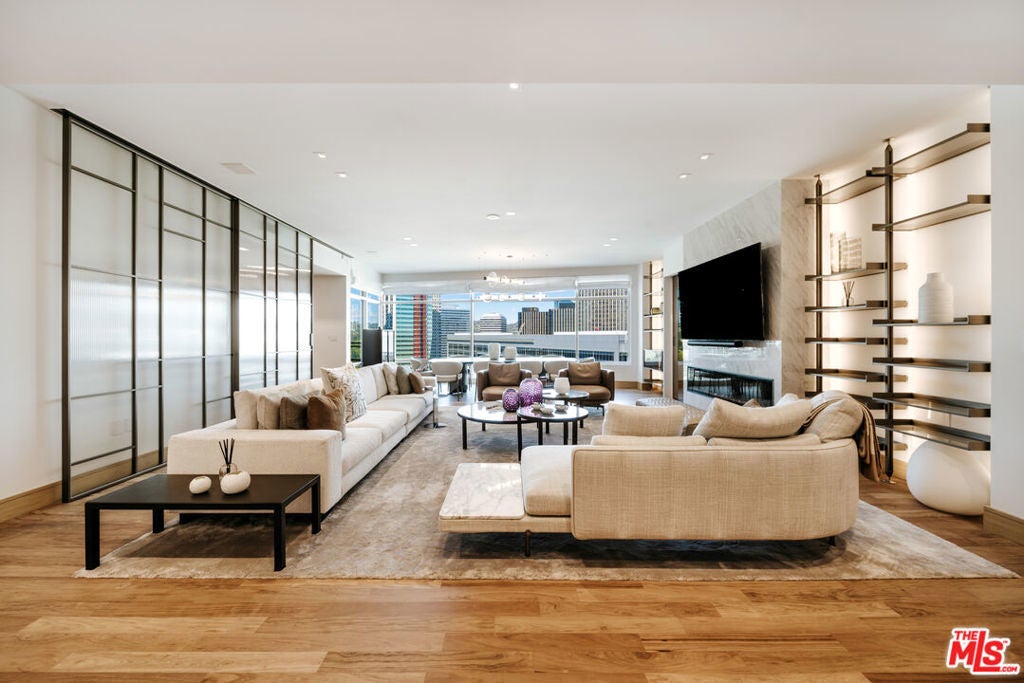 Photo of Listing #26667169