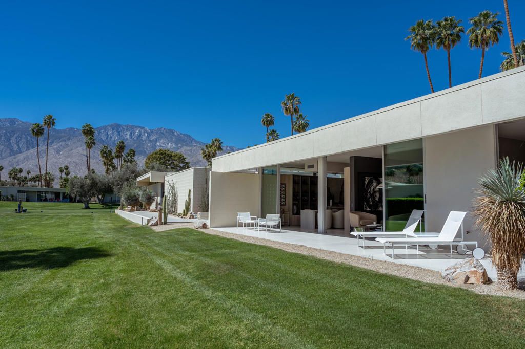 205 Desert Lakes Drive, Palm Springs