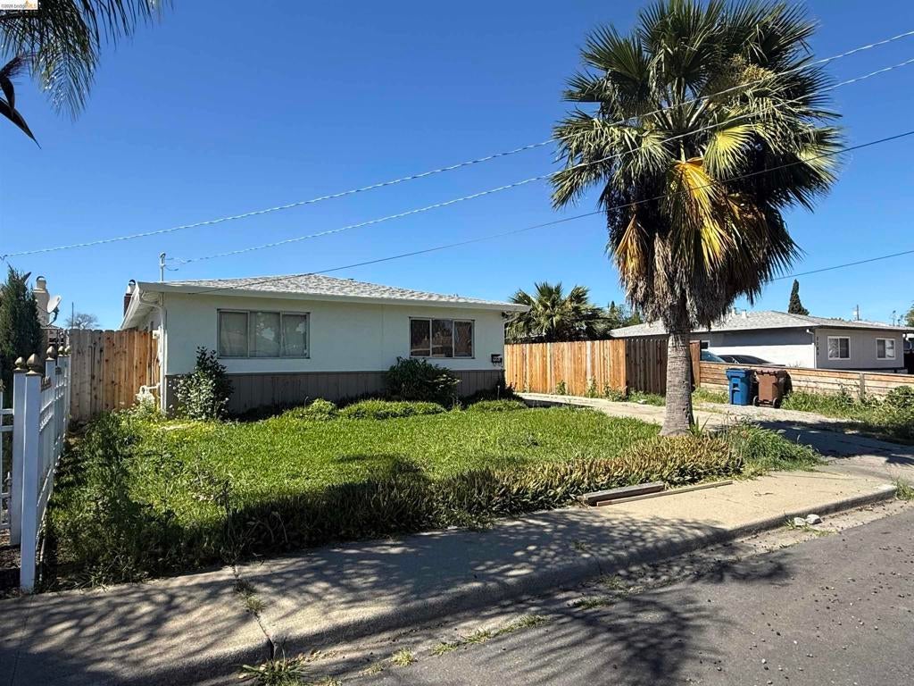 Photo of Listing #41128473