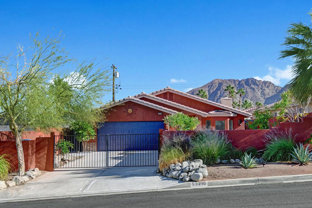 53210 Avenida Madero, La Quinta
