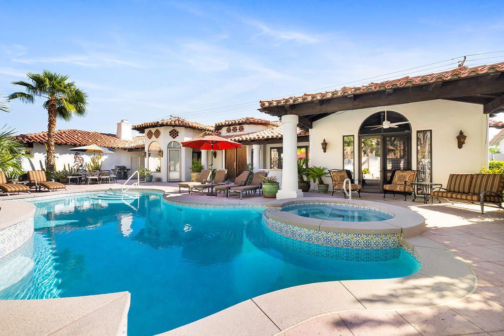 51230 Avenida Obregon, La Quinta