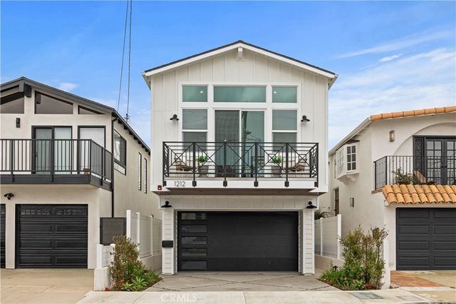 1212 19th Street, Hermosa Beach.
