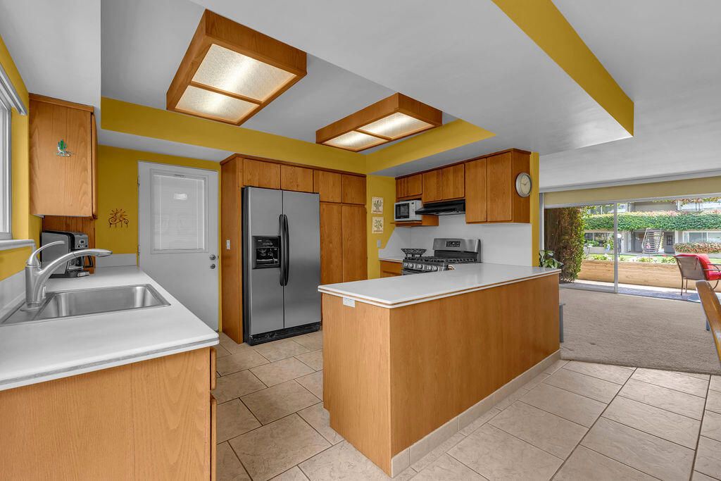 69850 Ca-111 # 23, Rancho Mirage