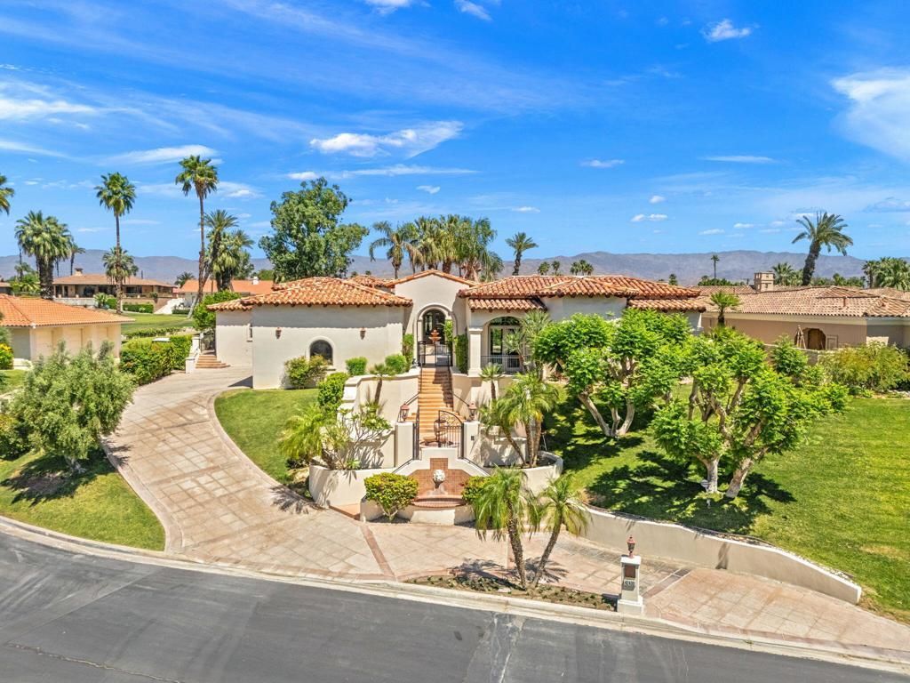 42430 Castle Harbor Court, Bermuda Dunes
