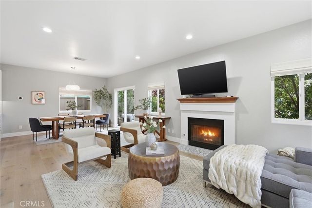 2220 Clark Ln #b, Redondo Beach.