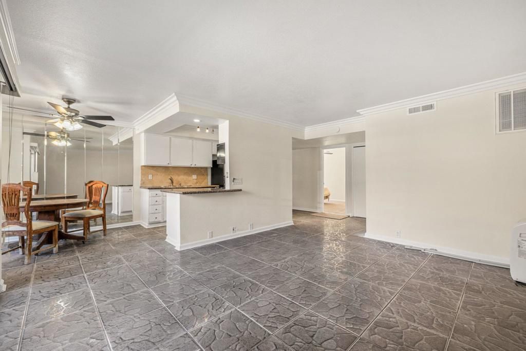 400 N Sunrise Way # 136, Palm Springs