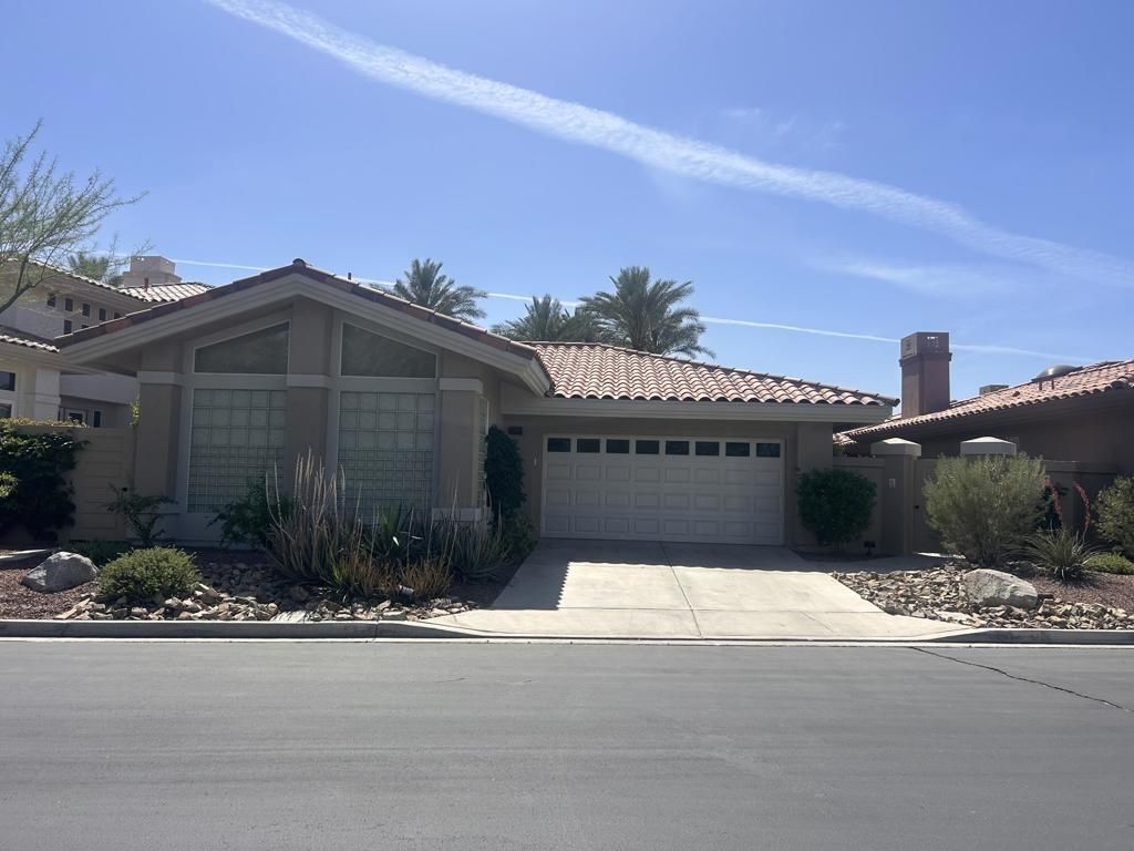 321 Arrowhead Drive, Palm Desert