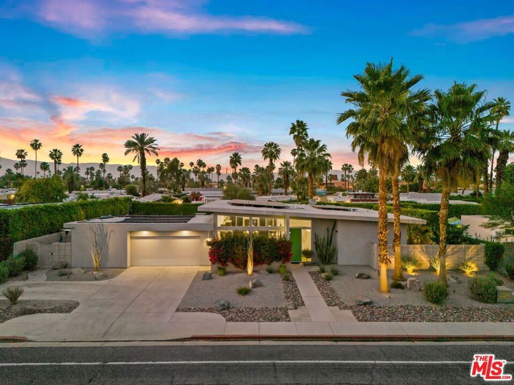 1570 E Sunny Dunes Road, Palm Springs