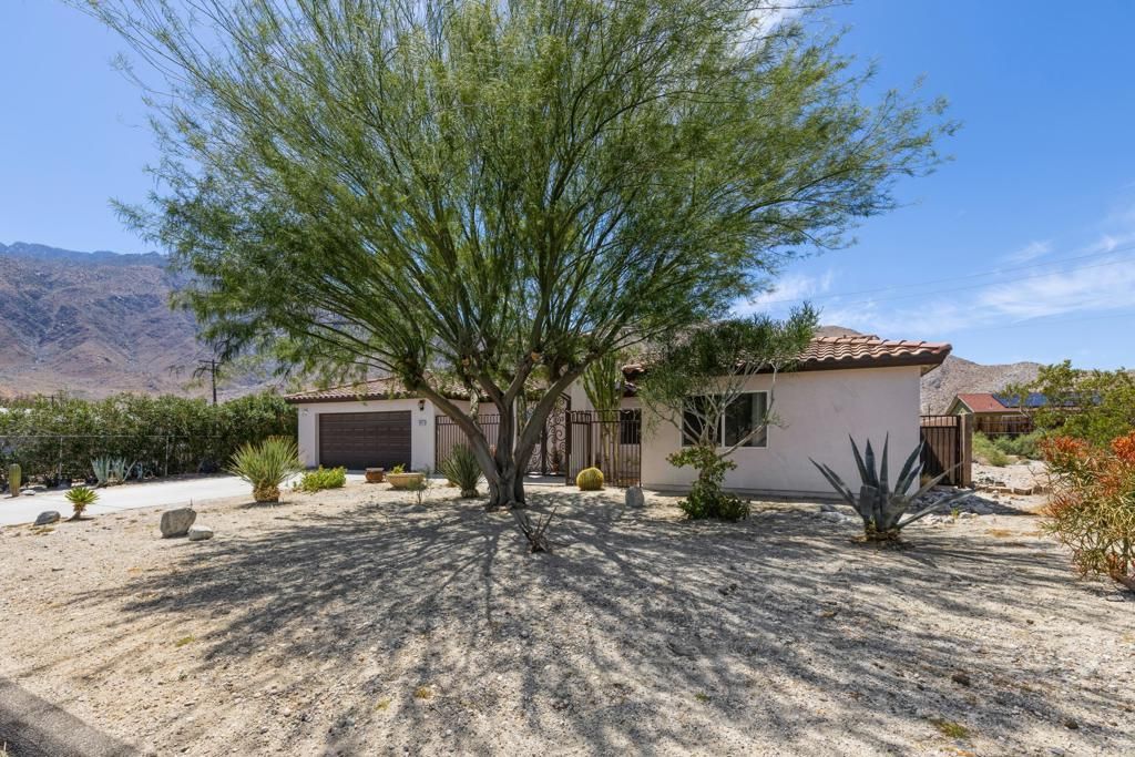 15811 Oreana Way, Palm Springs