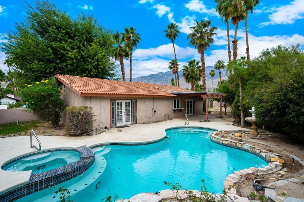 3174 E Cajon Circle, Palm Springs