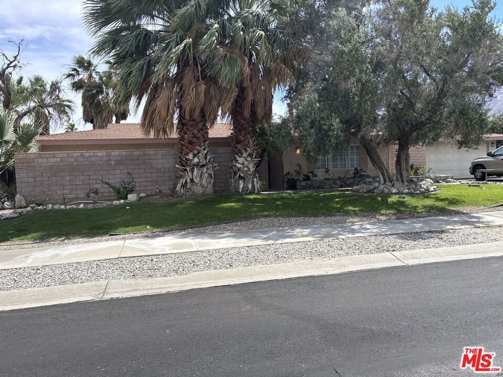 555 E Simms Road, Palm Springs