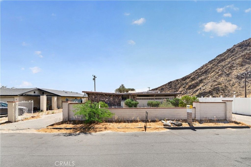 22580 Parkmead, Palm Springs