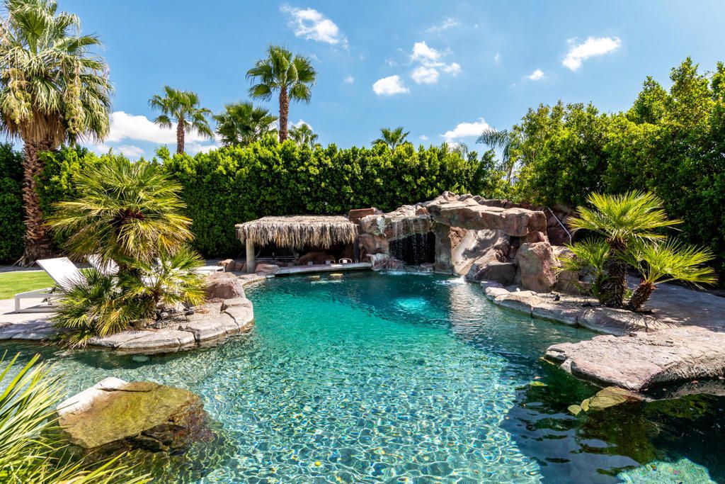 68355 Tachevah Drive, Cathedral City