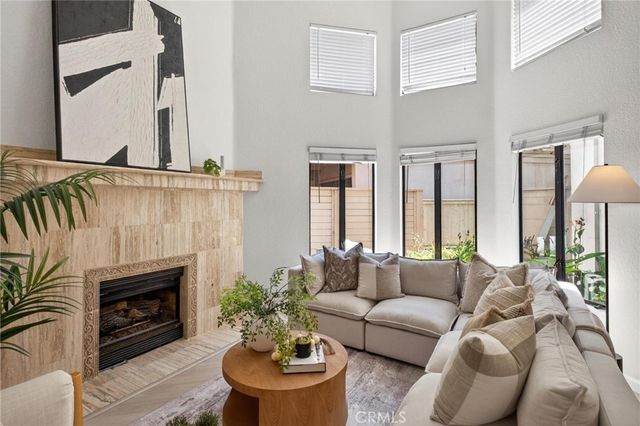 324 N North Francisca Avenue 3, Redondo Beach.