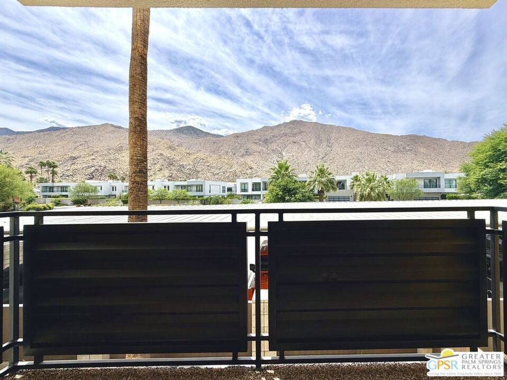 588 E San Lorenzo Road # 201, Palm Springs