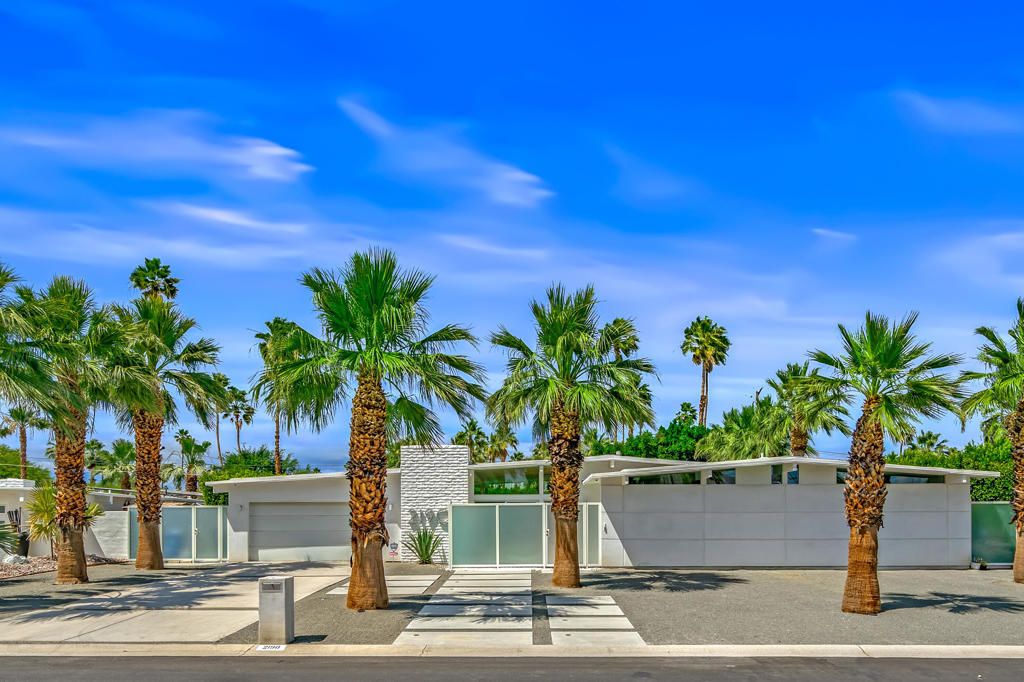 2190 E Terry Lane, Palm Springs
