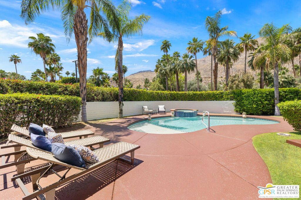 1998 S Mesa Drive, Palm Springs