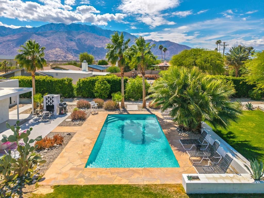 3450 E Chia Road, Palm Springs