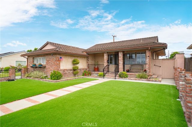 15506 Yukon, Lawndale.