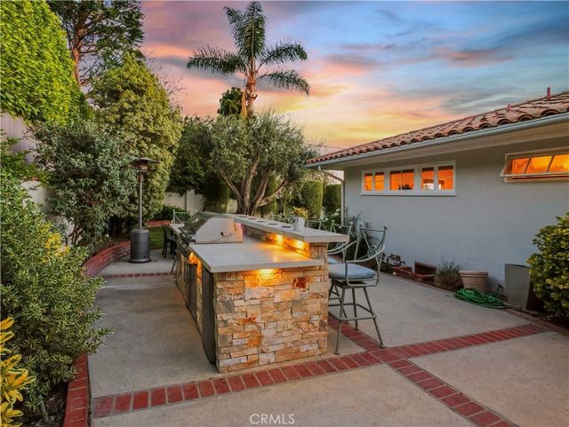 700 Yarmouth Road, Palos Verdes Estates.