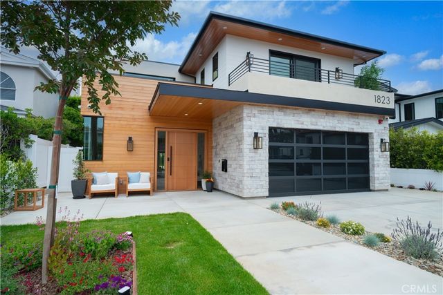 1823 8th Street, Manhattan Beach.