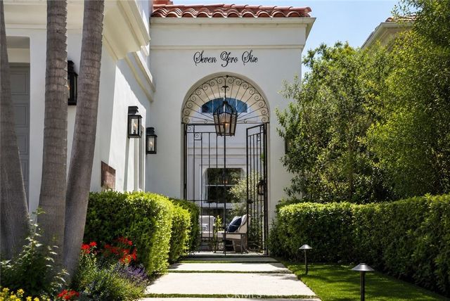 706 Avenue B, Redondo Beach.