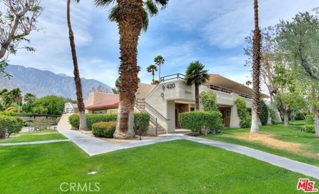 420 N Villa Court # 211, Palm Springs