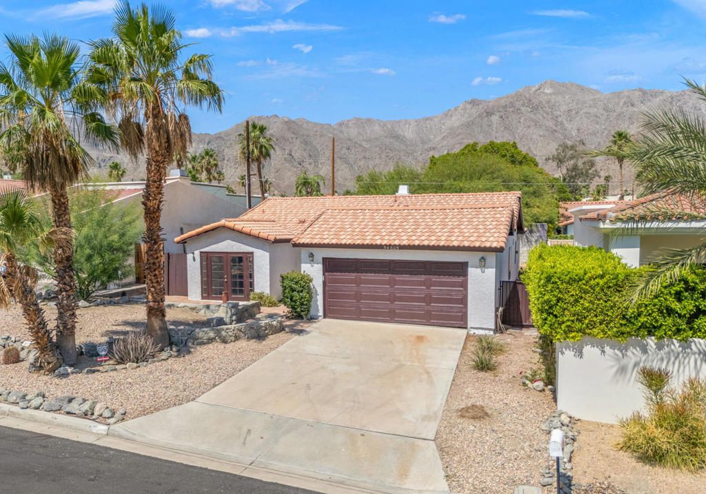 54805 Avenida Carranza, La Quinta