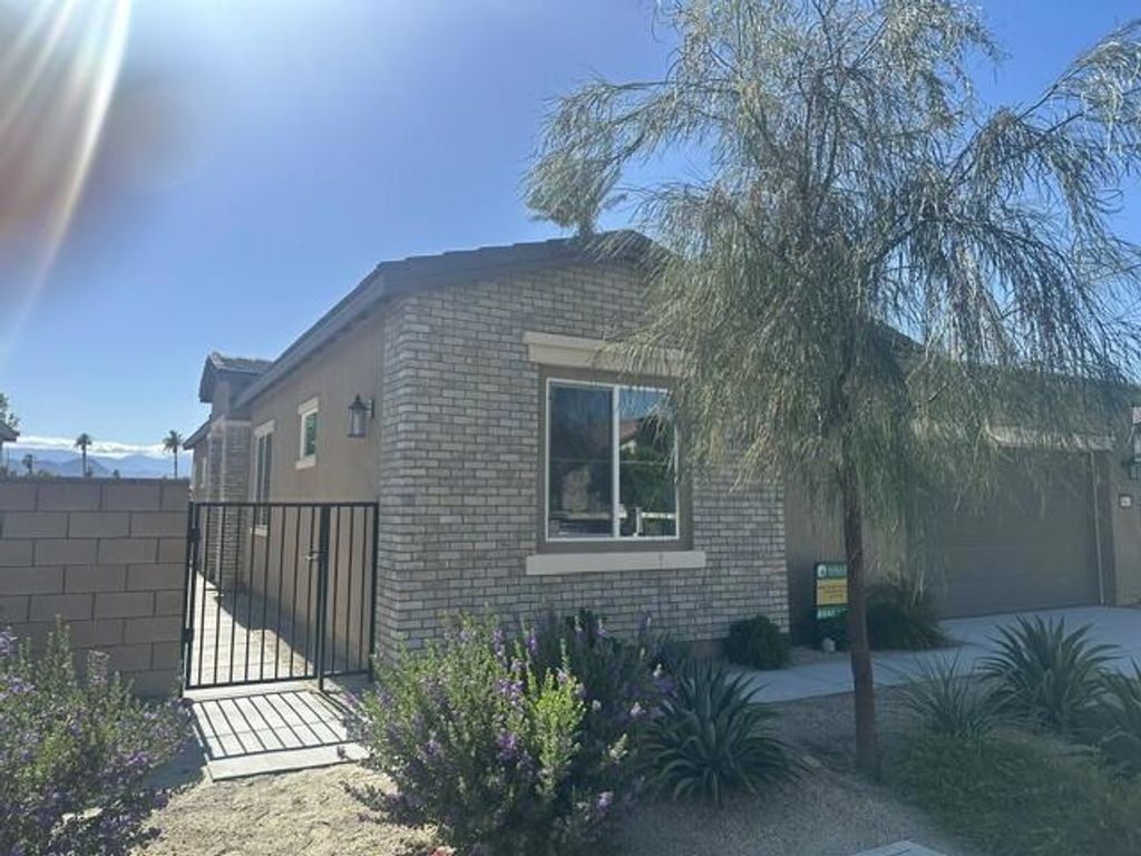 48663 Barrymore Street, Indio