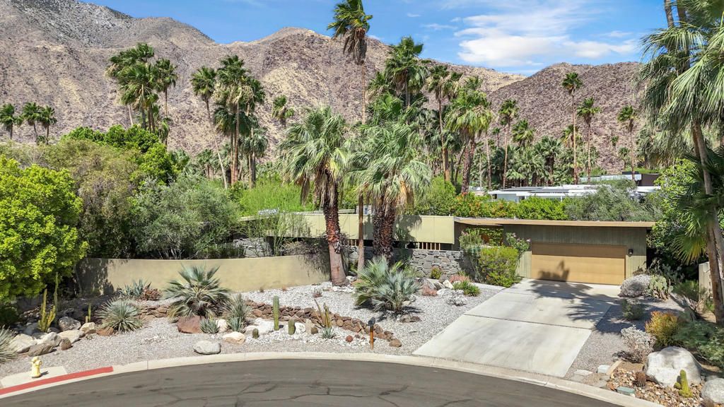 1285 N Via Paraiso, Palm Springs