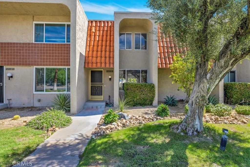 2120 N Indian Canyon # B, Palm Springs