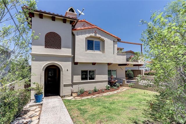 2311 Ripley A, Redondo Beach.