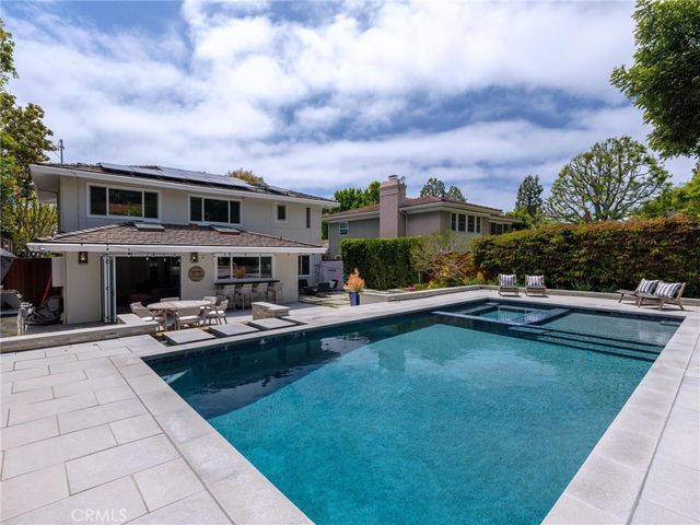 2600 Via Pacheco, Palos Verdes Estates.