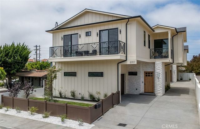 2307 Huntington Ln B, Redondo Beach.