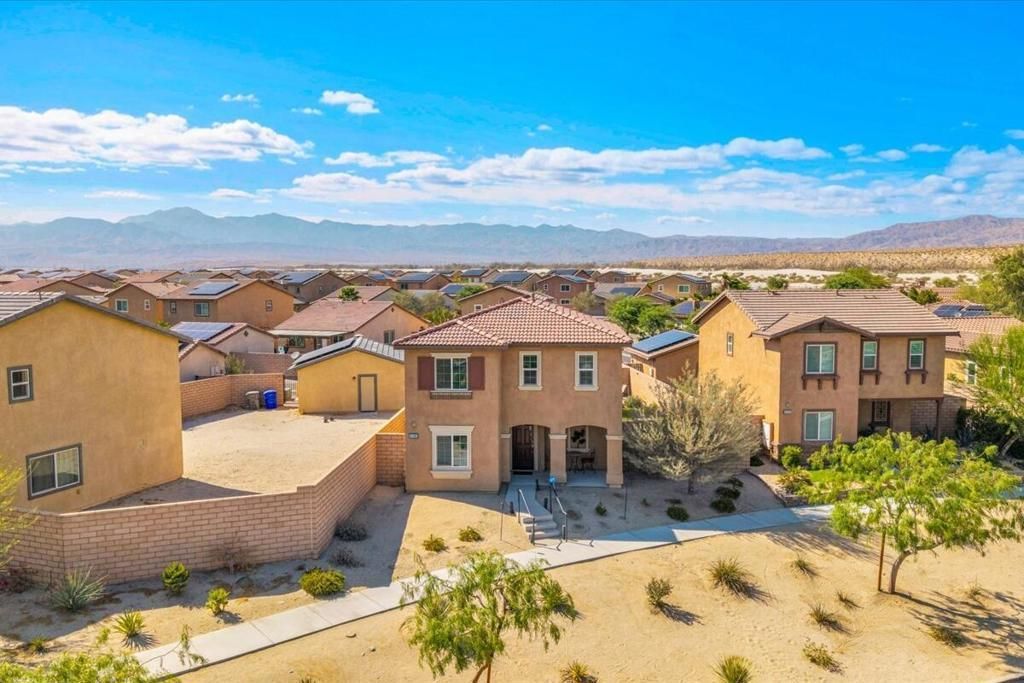 67566 Rio Vista Drive, Cathedral City