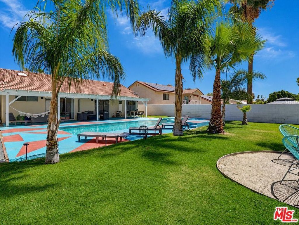 68725 Tachevah Drive, Cathedral City