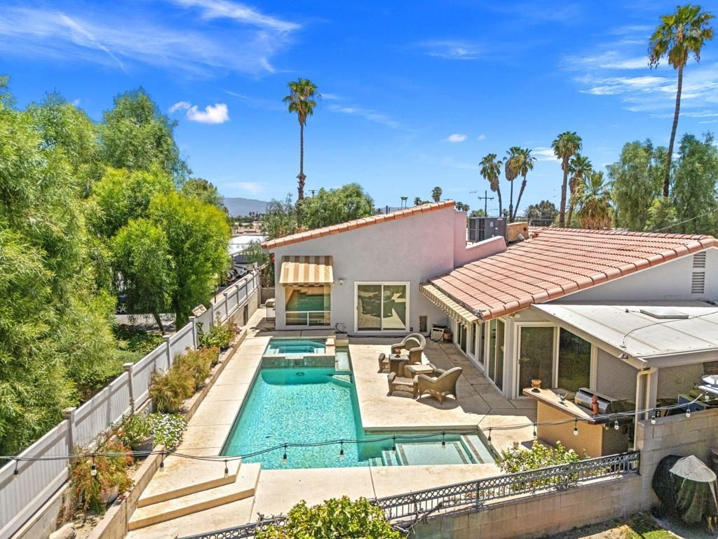 77170 Indiana Avenue, Palm Desert
