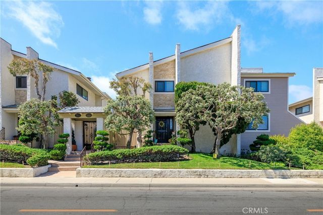 2615 Ruhland Avenue 15, Redondo Beach.
