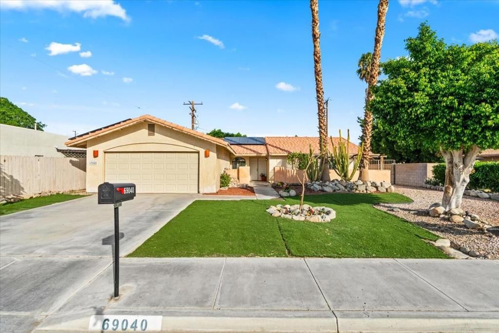 69040 San Helena Avenue, Cathedral City